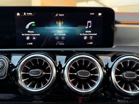 Used 2023 Mercedes-Benz CLA 250 image 27