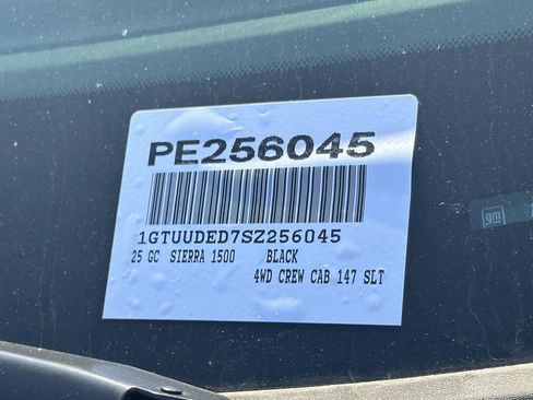 Used 2025 GMC Sierra 1500 SLT AWD/4WD image 14