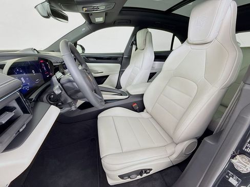 New 2026 Porsche Macan Electric image 5