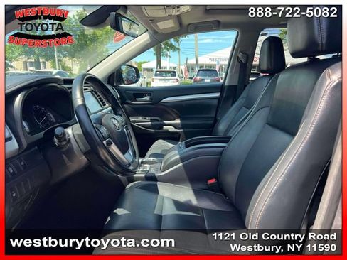 Used 2018 Toyota Highlander XLE AWD/4WD image 20