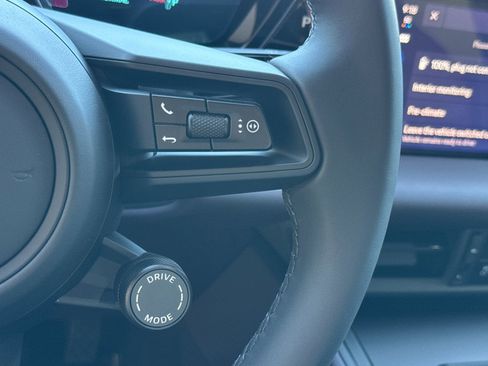 New 2026 Porsche Macan 4 Electric image 29