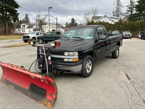 Used 2002 Chevrolet Silverado 1500 4x4 Regular Cab w/ Heavy Duty Suspension Pkg image 3
