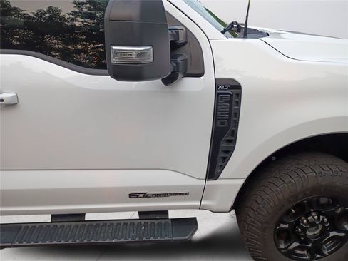 Used 2023 Ford F250 XLT w/ XLT Premium Package AWD/4WD image 20
