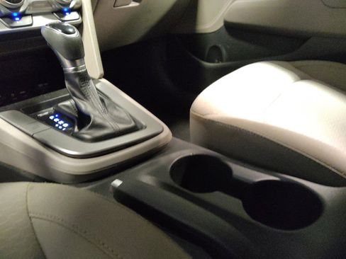 Used 2019 Hyundai Elantra SEL image 26