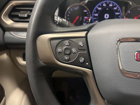 Used 2020 GMC Acadia Denali image 16