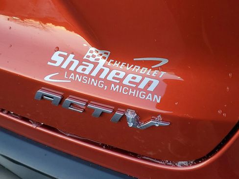 Used 2024 Chevrolet Trax ACTIV w/ Sunroof Package image 40