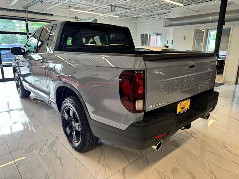 Used 2025 Honda Ridgeline Black Edition image 7