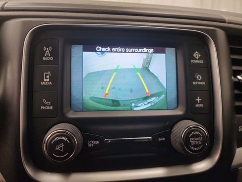 Used 2017 RAM 1500 Express image 25