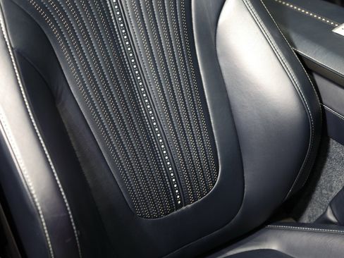 Used 2019 Aston Martin DB11 Volante image 43