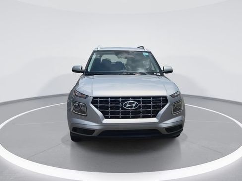 New 2026 Hyundai Venue SEL FWD image 3