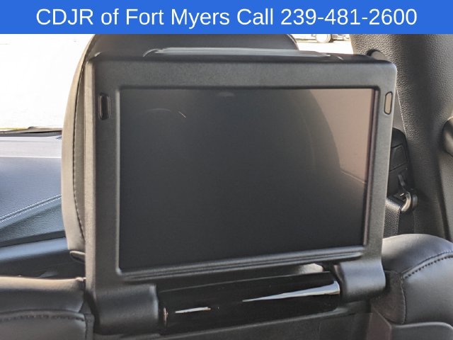 New 2026 Chrysler Pacifica Select FWD image 10