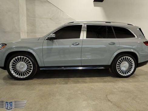Used 2024 Mercedes-Benz Maybach GLS 600 4MATIC image 2