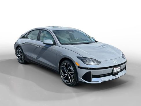 Used 2024 Hyundai Ioniq 6 SEL RWD image 7