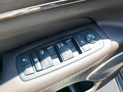 Used 2014 Jeep Grand Cherokee Summit AWD/4WD image 28