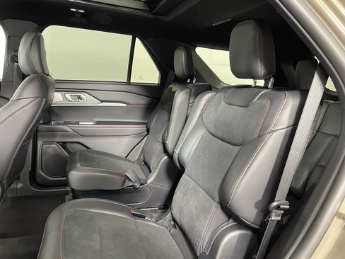Certified 2026 Ford Explorer ST w/ Sun And Sound Package AWD/4WD image 16