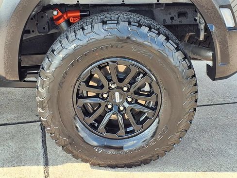 Used 2025 Ford F150 Raptor AWD/4WD image 32