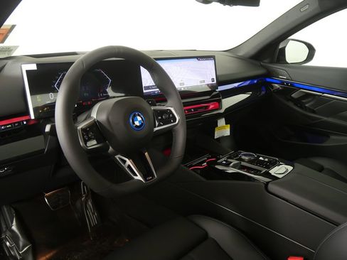 New 2026 BMW 550e xDrive AWD/4WD image 12