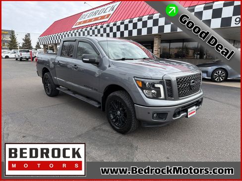 Used 2019 Nissan Titan SL w/ Midnight Edition image 1