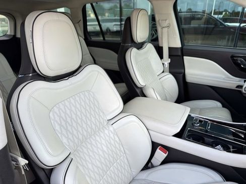 Certified 2023 Lincoln Aviator Black Label w/ Dynamic Handling Package AWD/4WD image 21