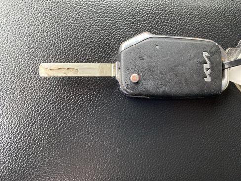 Used 2023 Kia Sportage LX image 39