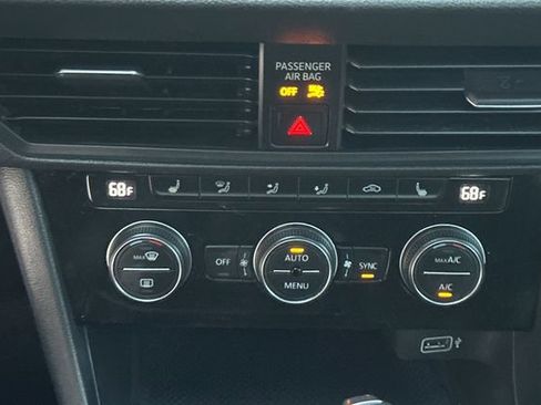 Used 2019 Volkswagen Jetta R-Line image 21