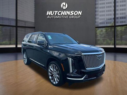 Certified 2026 Cadillac Escalade Luxury w/ LPO, Radiant Package AWD/4WD image 1