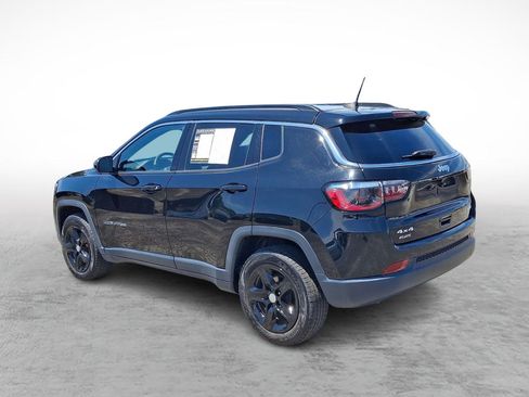 Used 2024 Jeep Compass Latitude AWD/4WD image 3
