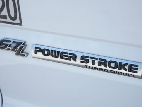 Used 2017 Ford F550 2WD Regular Cab Super Duty image 41