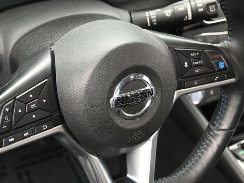 Used 2019 Nissan Leaf SV w/ SV Technology Package image 13