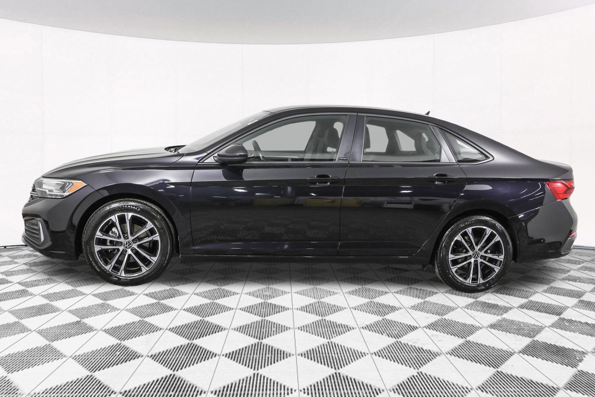 Used 2024 Volkswagen Jetta Sport FWD image 19