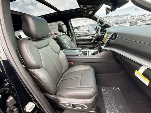 New 2026 Jeep Grand Wagoneer 2WD image 33