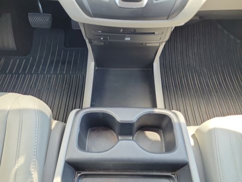 Used 2019 Honda Odyssey EX-L image 16
