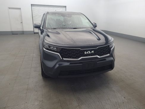 Used 2023 Kia Sorento LX image 14