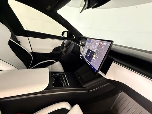 Used 2026 Tesla Model S Plaid AWD/4WD image 46