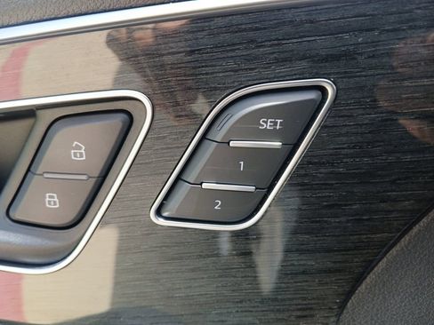 Used 2022 Audi Q7 2.0T Premium AWD/4WD image 31