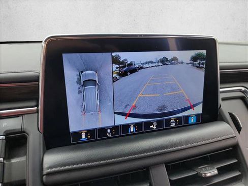 Used 2021 Chevrolet Tahoe Z71 w/ Z71 Off-Road Package image 24