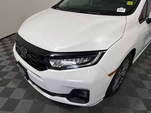 Used 2025 Honda Odyssey Touring image 9