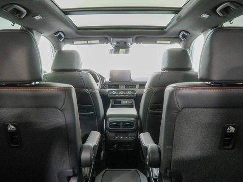 Certified 2025 Honda Pilot TrailSport image 13