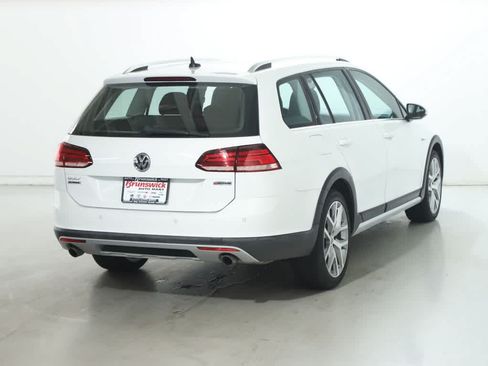 Used 2019 Volkswagen Golf Alltrack SEL AWD/4WD image 48