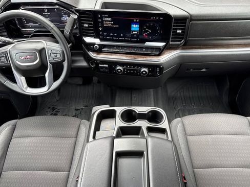 Used 2025 GMC Sierra 1500 Elevation w/ LPO, Elevation Black Package AWD/4WD image 15