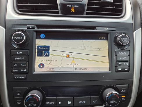 Used 2016 Nissan Altima 2.5 SV w/ Convenience Package image 30