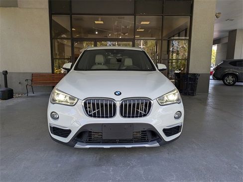 Used 2017 BMW X1 xDrive28i image 9
