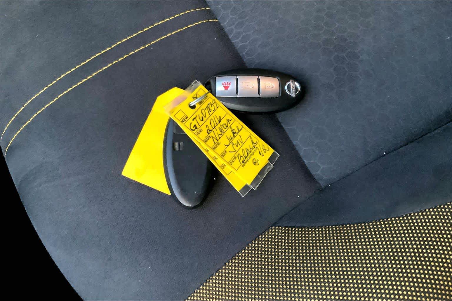 Used 2016 Nissan Juke SV FWD image 15