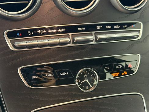 Used 2019 Mercedes-Benz C 300 Sedan image 18