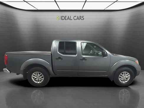 Used 2016 Nissan Frontier SV w/ SV Value Truck Package AWD/4WD image 4