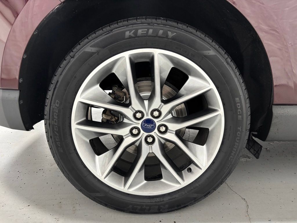 Used 2018 Ford Edge Titanium w/ Equipment Group 301A AWD/4WD image 64