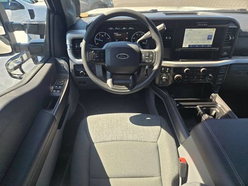 New 2026 Ford F250 XLT w/ FX4 Off-Road Package AWD/4WD image 12