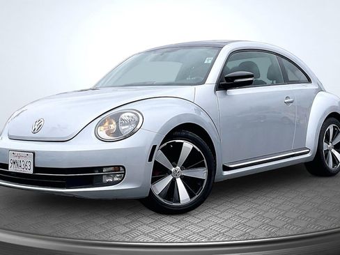 Used 2012 Volkswagen Beetle 2.0T FWD image 12
