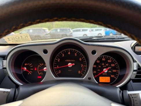 Used 2006 Nissan 350Z Touring RWD image 18