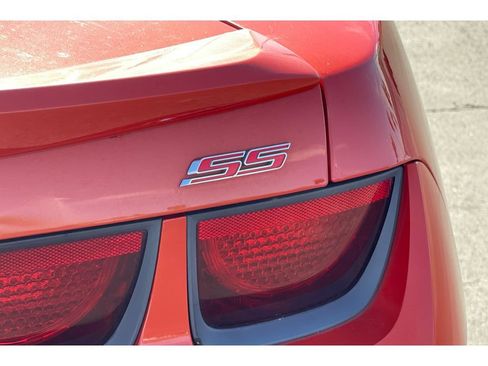 Used 2010 Chevrolet Camaro SS w/ RS Package RWD image 16